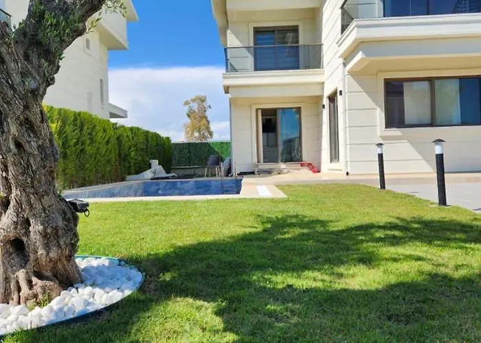 Villa Lee