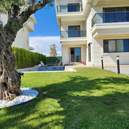 Villa Lee