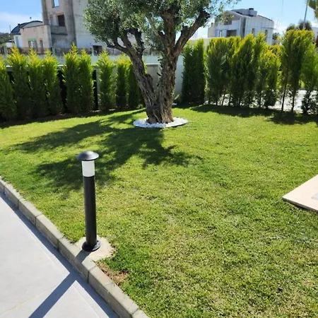 Lee Villa
