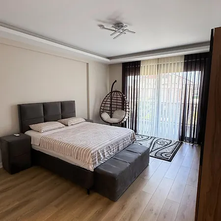 Lee Vilă Belek